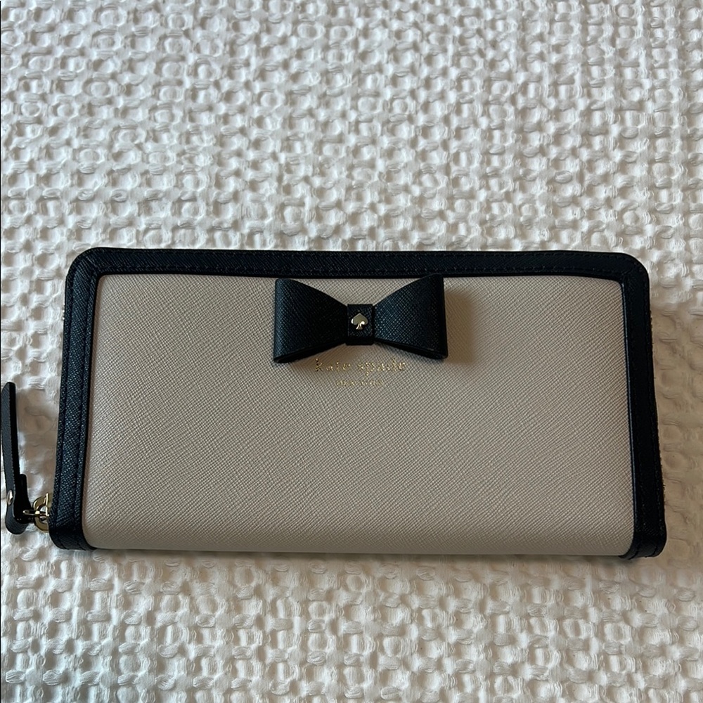 Practically New- Kate Spade Black and Cream Wallet with Bow Accent